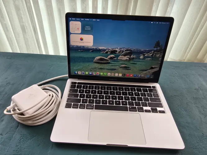 MacBook Pro 2TB 23GB, Intel i7 QuadCore