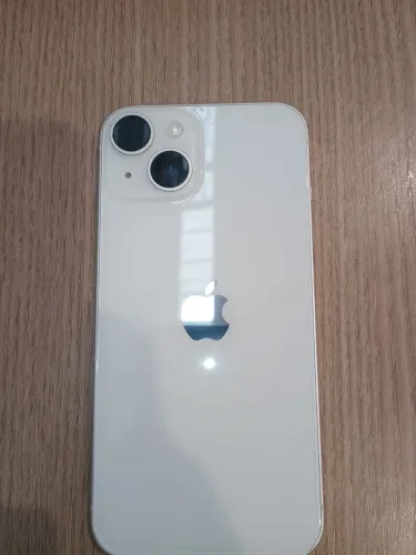 Estou vendendo o celular tem um ano de uso está novinho