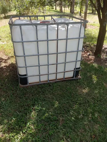 Caixa ibc 1000 litros.