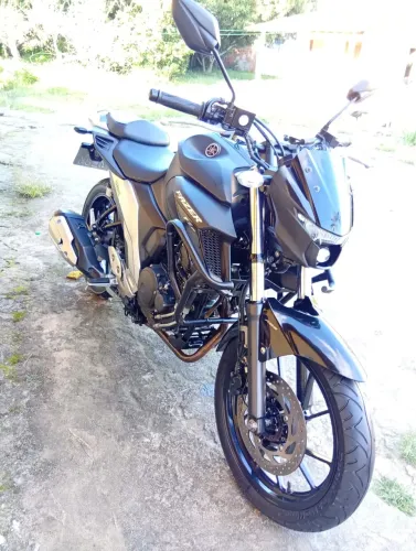 Moto Fazer 250