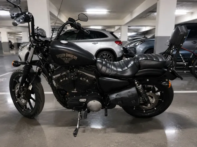 Harley-Davidson Iron 883 2017 - 31 mil km - Muito conservada