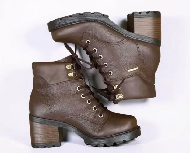 bota feminina marca pegada de couro legítimo cor marrom tamanho 35