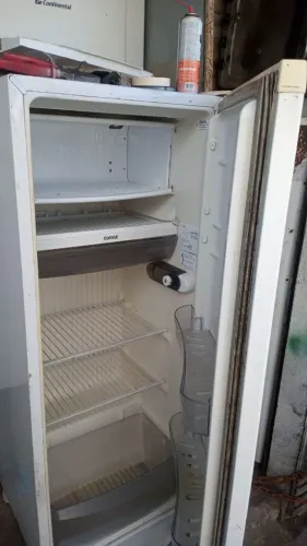 Geladeira consul degelo seco