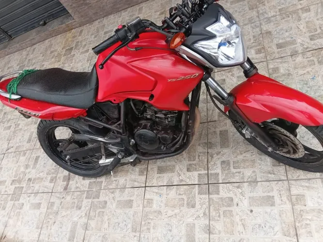 Fazer 250