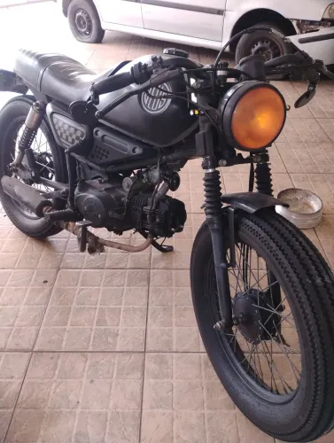 Moto Shineray work café racer