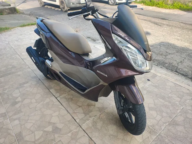 PCX ano 2017 completa de tudo bem novinha valor $: 12.500
