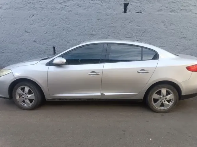 Renault Fluence Sed. Dynamique 2.0 16V Flex Mec. 2013