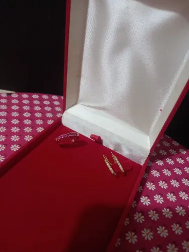 Luxuoso conjunto em Ouro,diamantes e rubis
