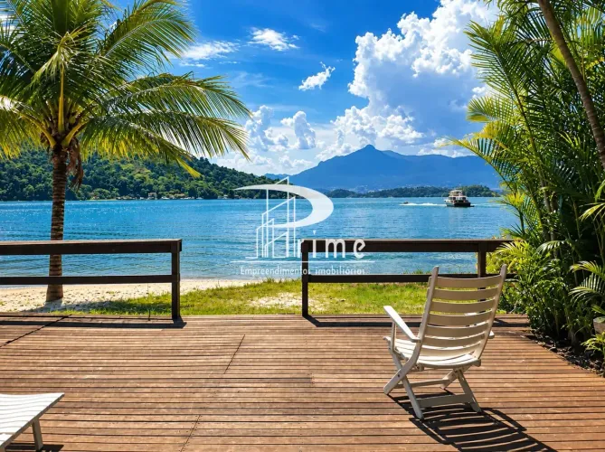 OPORTUNIDADE ÚNICA PROPRIEDADE COMERCIAL PÉ NA AREIA EM ANGRA DOS REIS