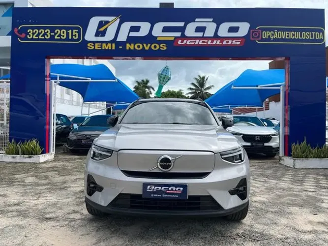 Volvo XC40 Recharge Plus (elétrico) 2024
