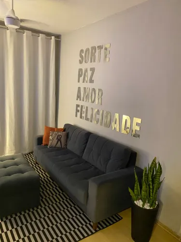 Letras espelhadas decorativas