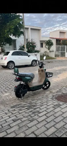 Scooter elétrica 