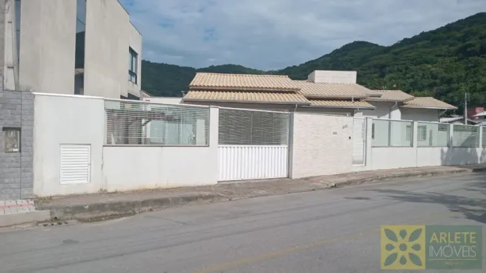Casa - Porto Belo SC