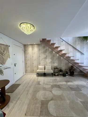 Oportunidade! Cobertura Duplex em excelente localização. São 04 dormit