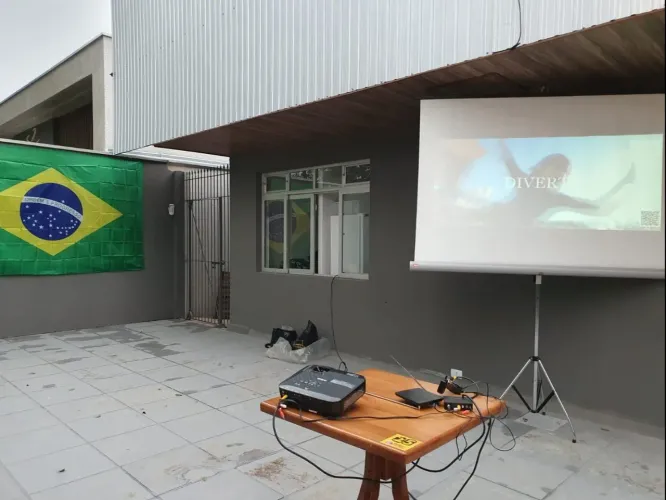 Locação telão com projetor