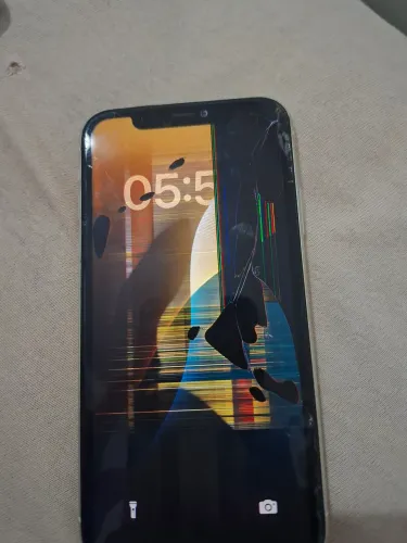 Iphone 11 - tela da frente quebrada 