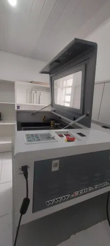 MÁQUINA DE GRAVAÇÃO/ VIDRO/ MDF/ COPOS/ GARFO