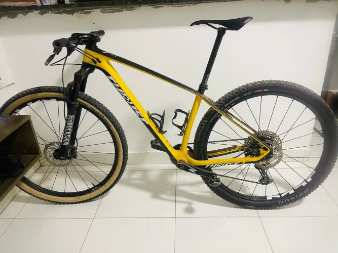 Bike thrust carbono rockshox JUDY