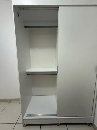 Guarda roupas duas portas de correr