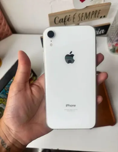 iPhone XR 64GB - BRANCO
