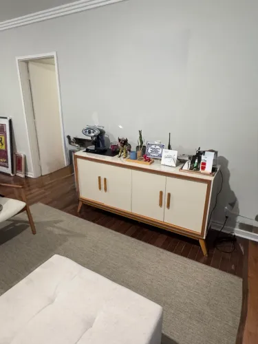 Buffet moderno e elegante 1,60m, muito conservado