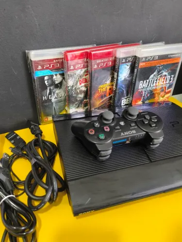PS3 super slim 250gb desbloqueado.
