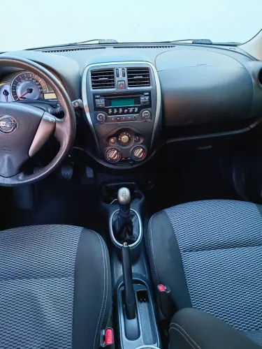 Nissan March SV 1.0 12V Flex 5P 2016
