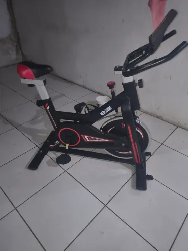 Bicicleta Bike Ergometrica Spinning Academia Fitness Profissional