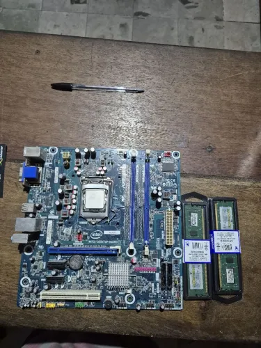 Kit lga 1156 i3 e monitor 