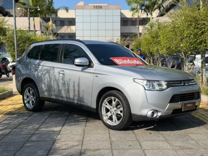 Mitsubishi Outlander 3.0/ GT 3.0 V6 Aut. 2015