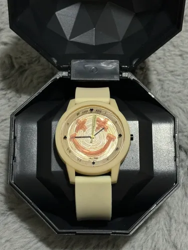 Relógio Chilli Beans versão Arlequina