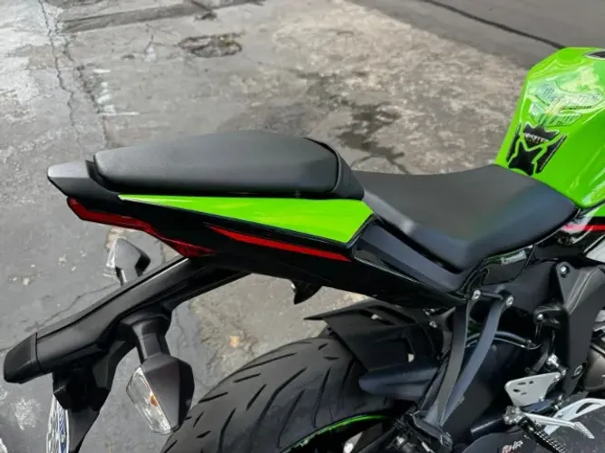 Vendo kawasaki zx6r KRT