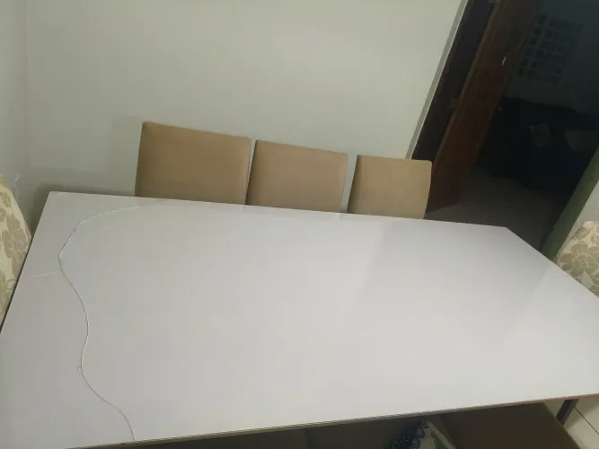 Vendo mesa de 8 lugares