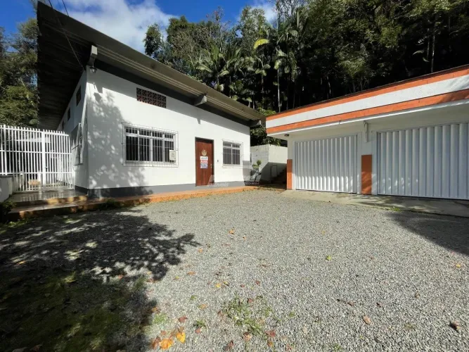 Casa disponível para locação no bairro Badenfurt Blumenau/SC