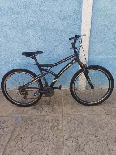 Bicicleta Caloi Andes freio V Brake aro 26 com 21 marcha