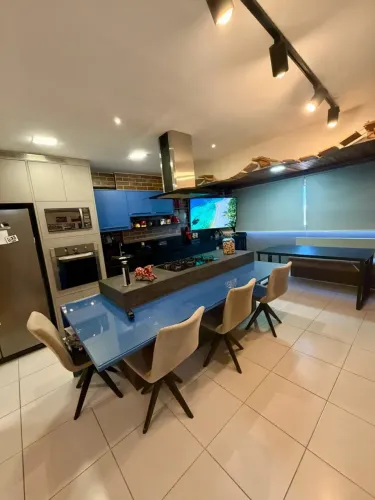 Apartamento com 81m2- Mobiliado- 2 qta sendo 1 suite master com closet