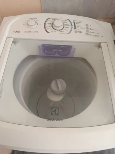 Vende-se Máquina de Lavar Eletrolux de 13 kg