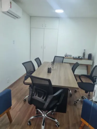 Sala comercial linda, ampla e toda reformada