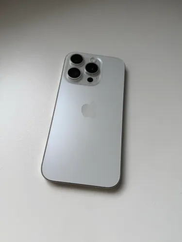 VENDO IPHONE 15 PRO 256gb