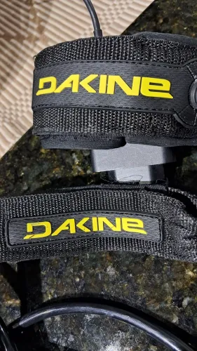 Leash Dakine 6 pés 7 mm muito novo