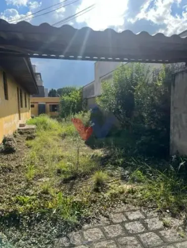 Terreno 490m à Venda no Jardim das Américas com Casa e Edícula