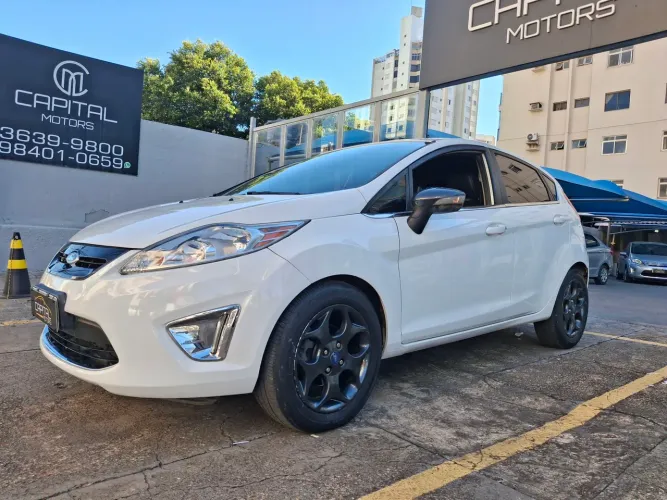 Ford Fiesta SE 1.6 16V Flex 5P 2013