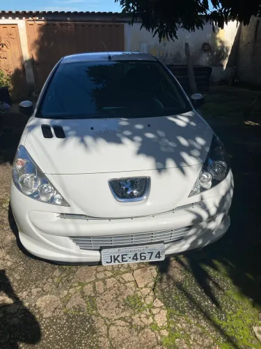 Peugeot 207 XR 1.4 Flex 8V 3P 2013