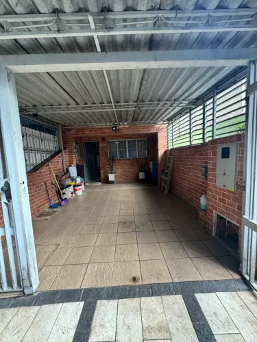 Sobrado para venda tem 180 metros quadrados com 2 quartos em Pari - São Paulo - SP