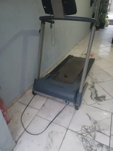 ESTEIRA SEMI NOVA BARATISSIMA