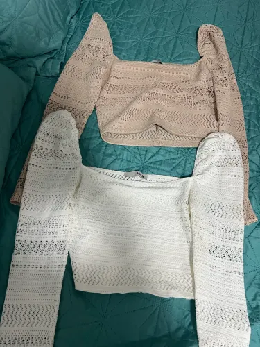 Cropped de less branco e/ou bege tamanho P