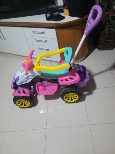 Carrinho de passeio bebê feminino