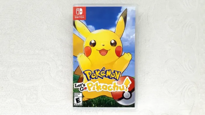 Pokemon Let's Go, Pikachu! - Switch - Midia Fisica - Semi Novo