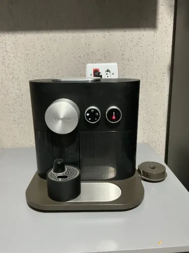 Nespresso Expert C80 Bluetooth - Barata - Funcionando