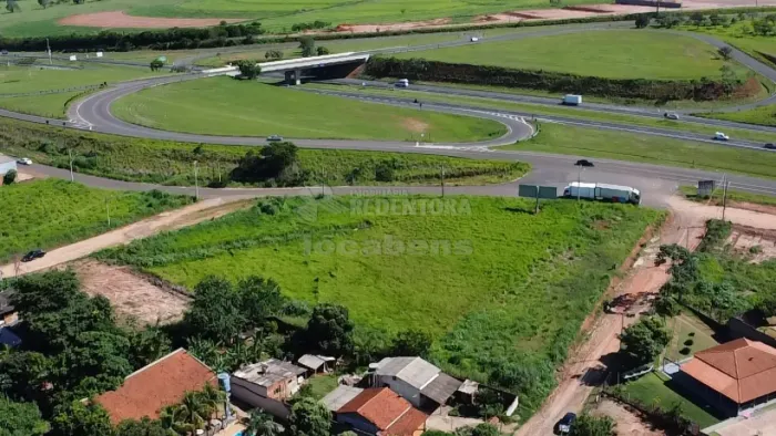 TERRENO COMERCIAL HÁ 15 MINUTOS DE S. J. RIO PRETO C/ ÁREA DE 4.763m²
